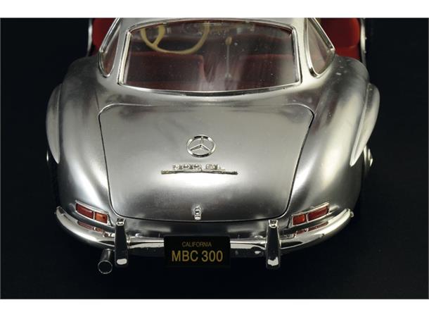 Italeri 1:16  Mercedes Benz 300 SL Gull