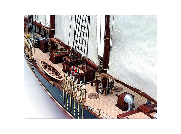 Bluenose II  1:75 Artesania Latina