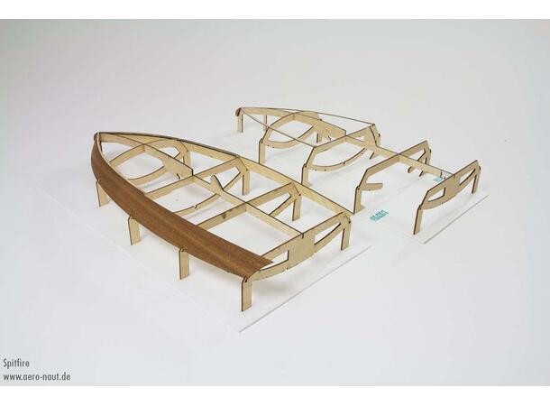 Aeronaut Spitfire Sportsbåt i tre 1:5,2