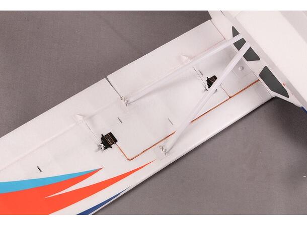 FMS Kingfisher 1400mm V2 PNP m/Ski/Flottører og Gyro