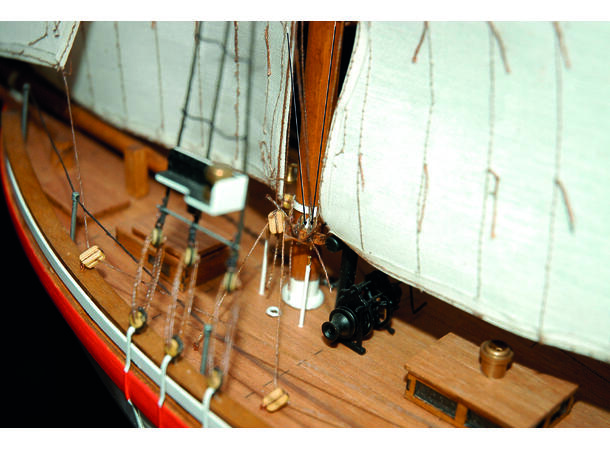 Colin Archer 1:40 Billing Boats