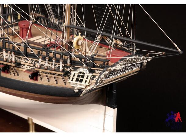 H.M.S. Fly 1:64 Amati byggesett i tre
