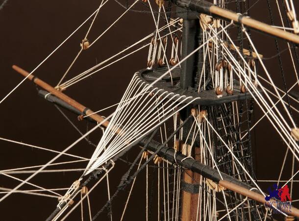 H.M.S. Fly 1:64 Amati byggesett i tre