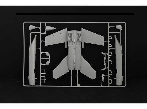F/A-18F Super Hornet U.S. Navy 1:48 Plasbyggesett