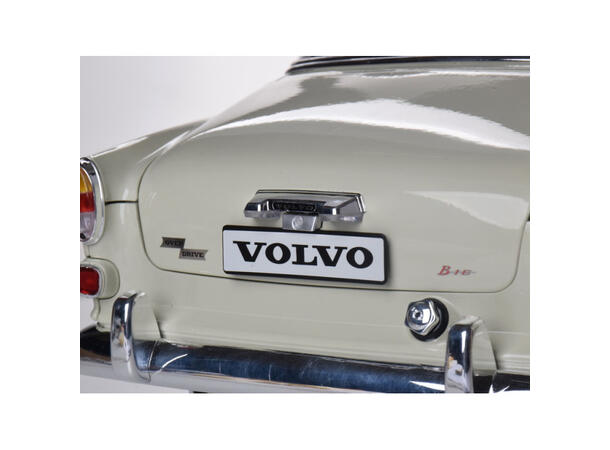 Volvo Amazon 122S  1:8 § mangler noe skruer