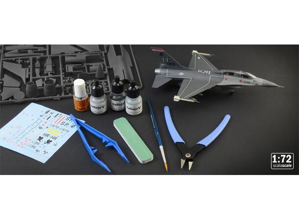 Italeri 1:72 - F-16 C/D Night Falcon Startsett