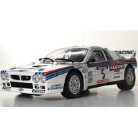 IXO Lancia 037  1:8 56,8 cm lang