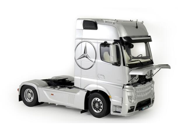 Italeri 1:24  IVECO S-Way