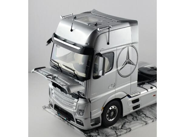 Italeri 1:24  IVECO S-Way