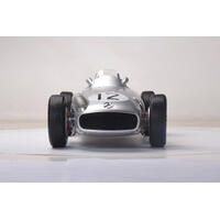IXO Mercedes W196  1:8 Sterling Moss   50cm lang