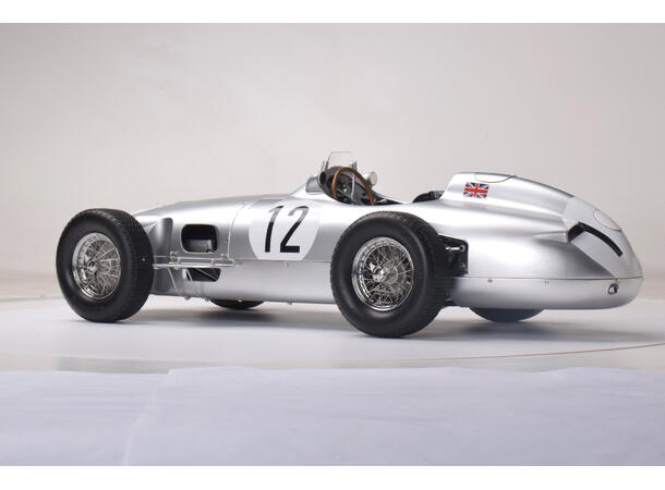 IXO Mercedes W196  1:8 Sterling Moss   50cm lang