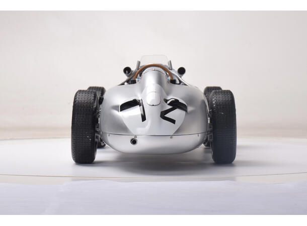 IXO Mercedes W196  1:8 Sterling Moss   50cm lang