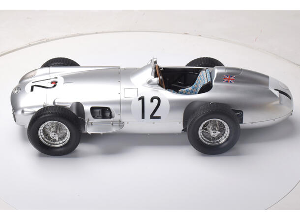 IXO Mercedes W196  1:8 Sterling Moss   50cm lang