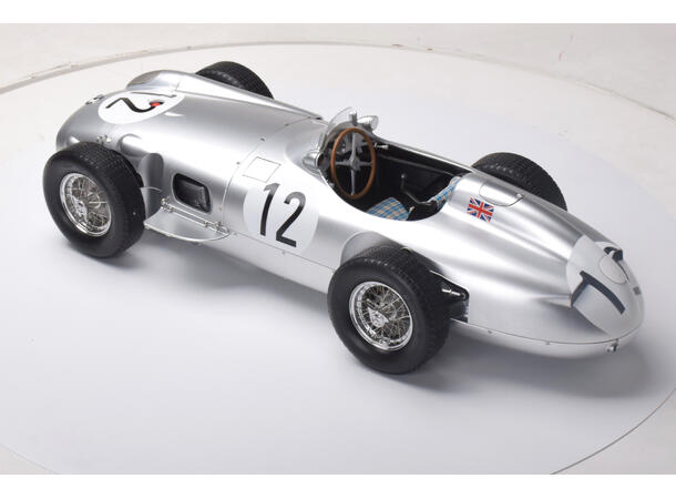 IXO Mercedes W196  1:8 Sterling Moss   50cm lang