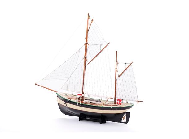 Billing Boats Dana 1:60 plast skrog