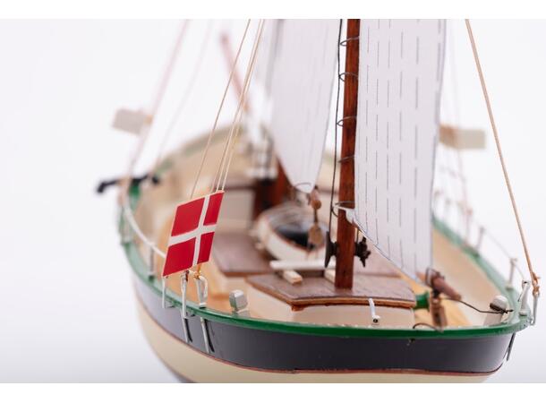 Billing Boats Dana 1:60 plast skrog