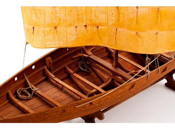 Roar Ege Viking skip 1:24  tre skrog Billing Boats